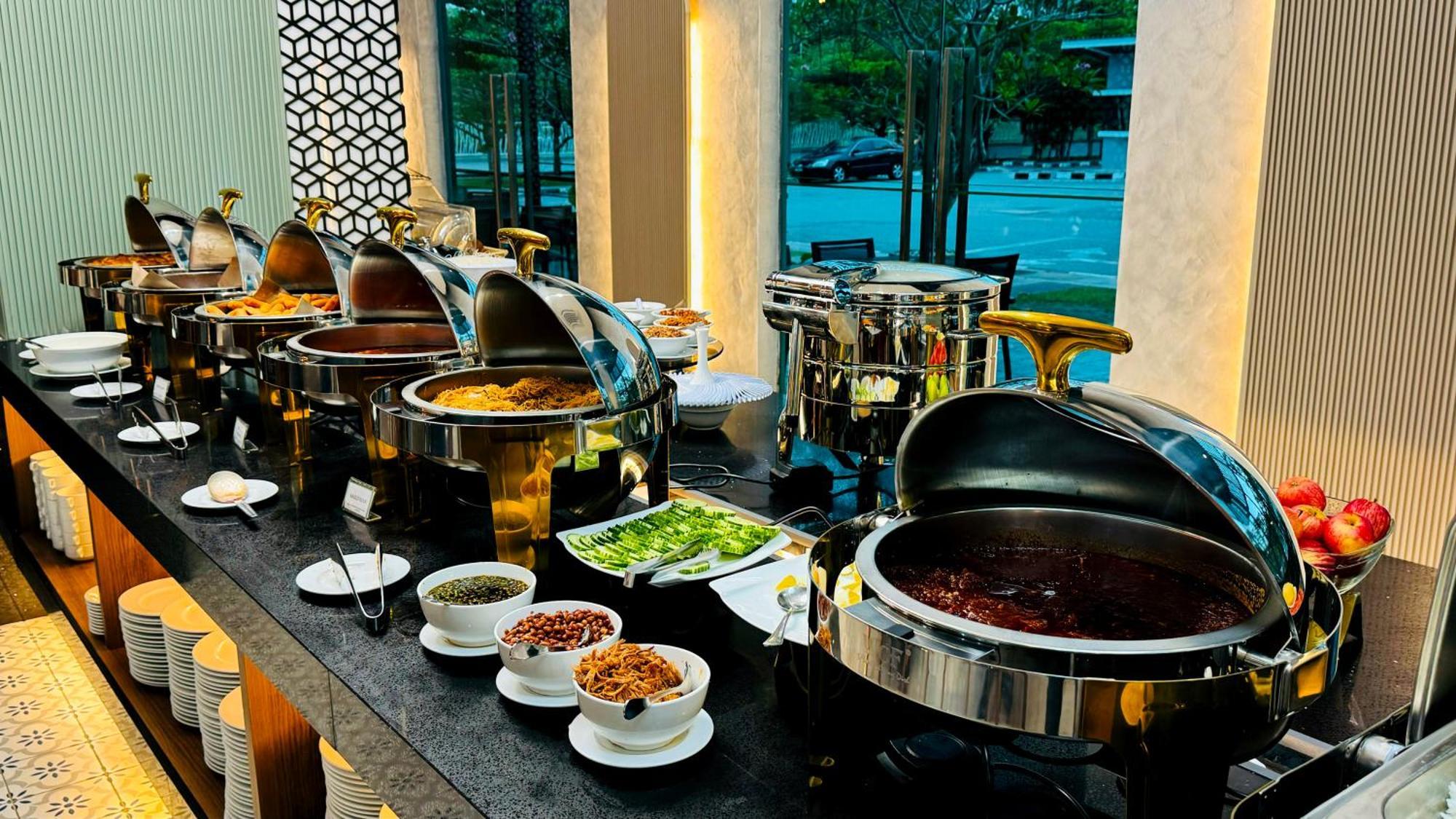 Raia Hotel & Convention Centre Alor Setar Exterior photo