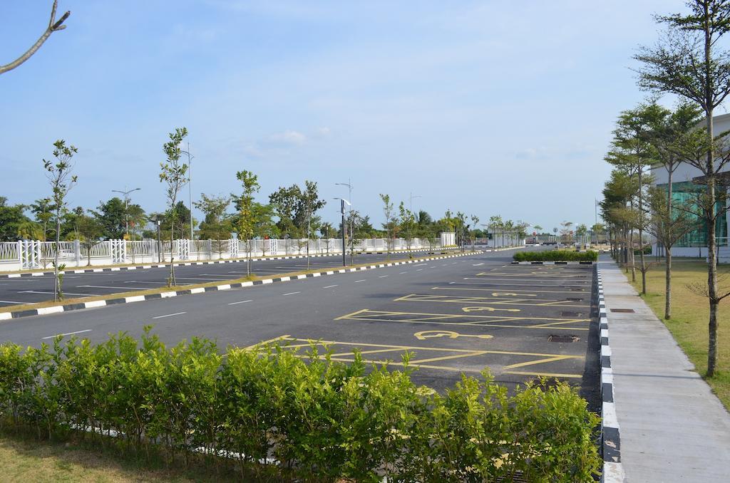Raia Hotel & Convention Centre Alor Setar Exterior photo